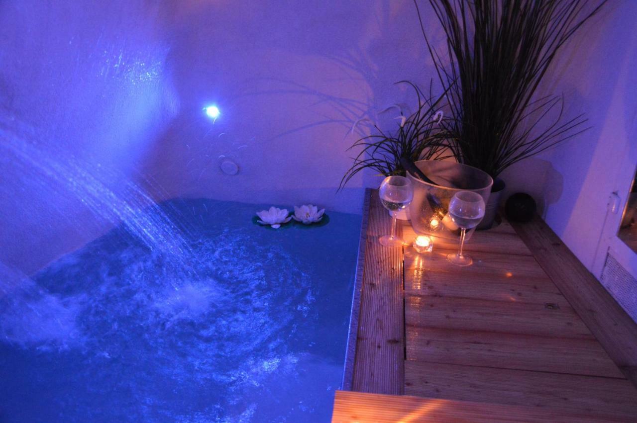 Ostuni 21Mqsuitehomes, Appartamento Con Mini Piscina Privata, Appartamenti Con Vasca Idromassaggio & Appartamenti Standard Exteriér fotografie